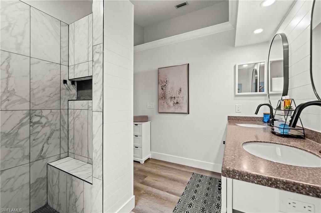 1597 Weybridge Cir , Unit 13, Naples, FL 34110 Photo