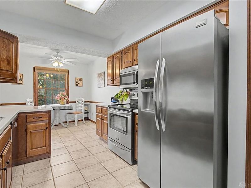 129 W Van Lake Drive, Vandalia, OH 45377 Photo 14