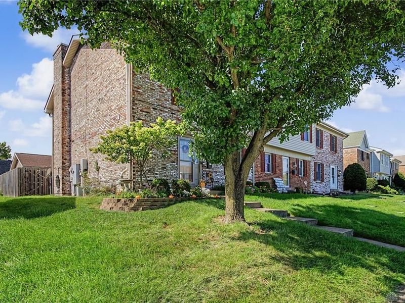 129 W Van Lake Drive, Vandalia, OH 45377 Photo 3