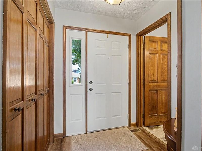 129 W Van Lake Drive, Vandalia, OH 45377 Photo 6