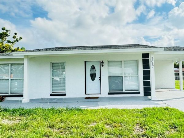 7017 SANDHURST DRIVE, TAMPA, FL 33619