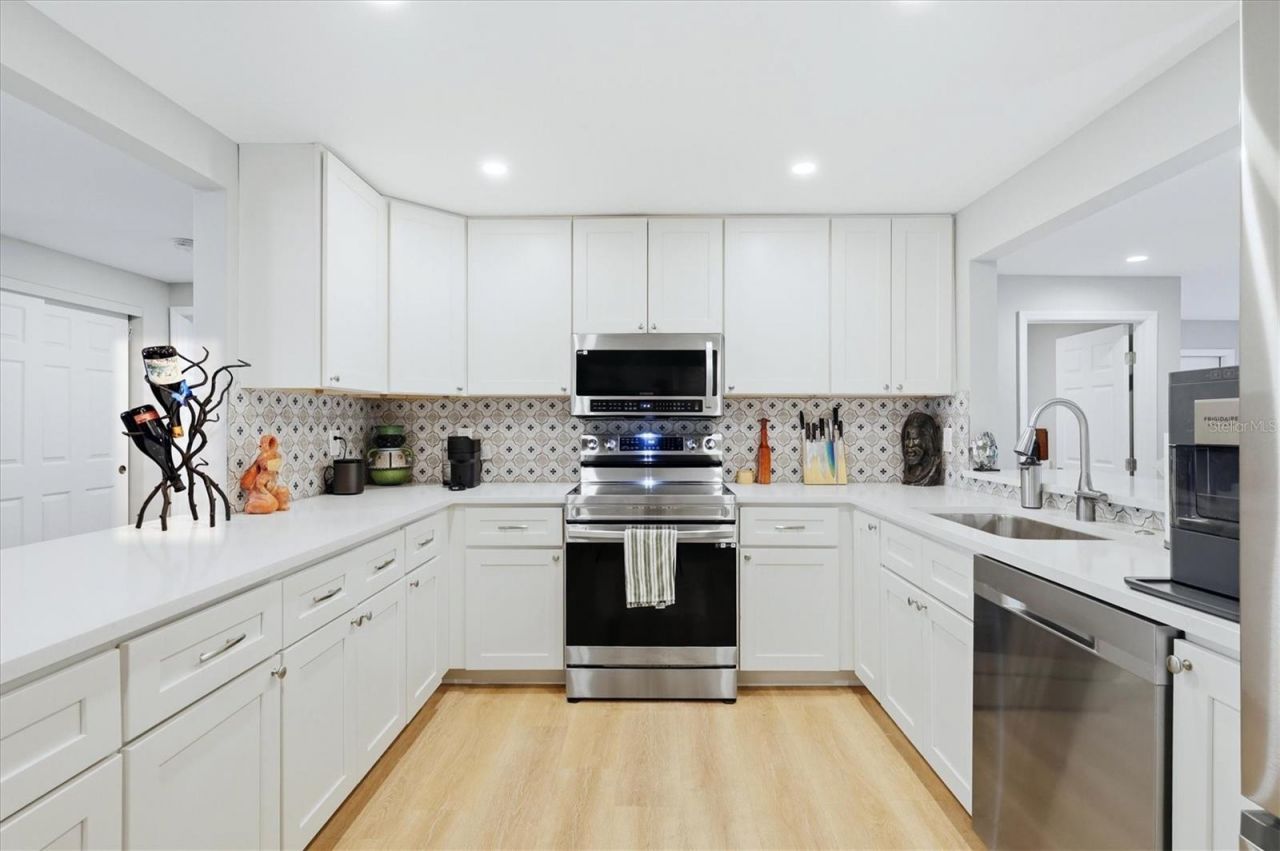 3048 Savage Road , Sarasota, FL 34231 Photo
