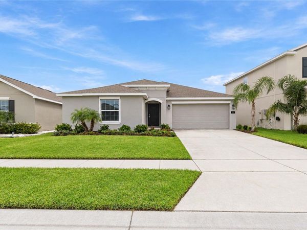 301 PINEYWOODS STREET , ST CLOUD, FL 34772