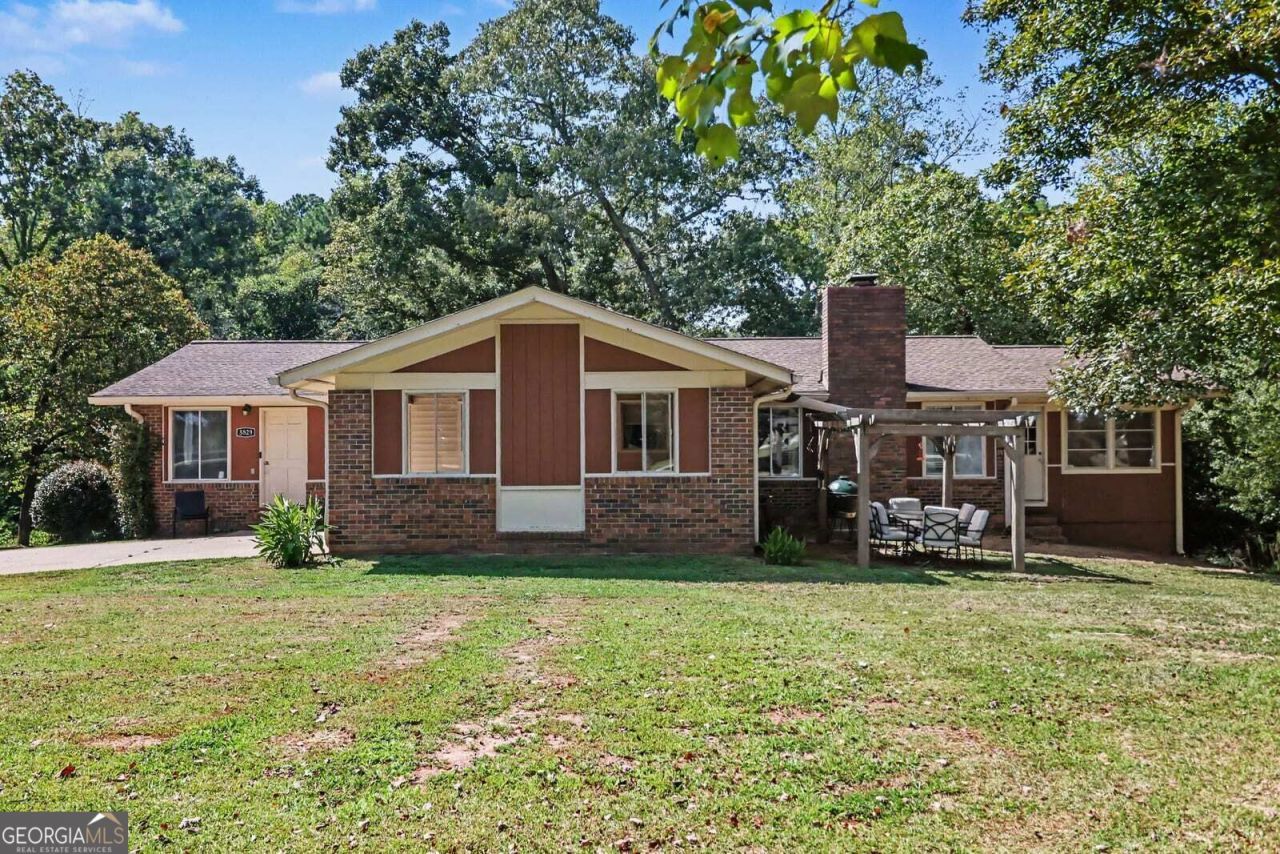 5829 Clarks Bridge Road, Clermont, GA 30527 Main Photo