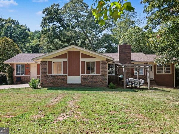 5829 Clarks Bridge Road, Clermont, GA 30527