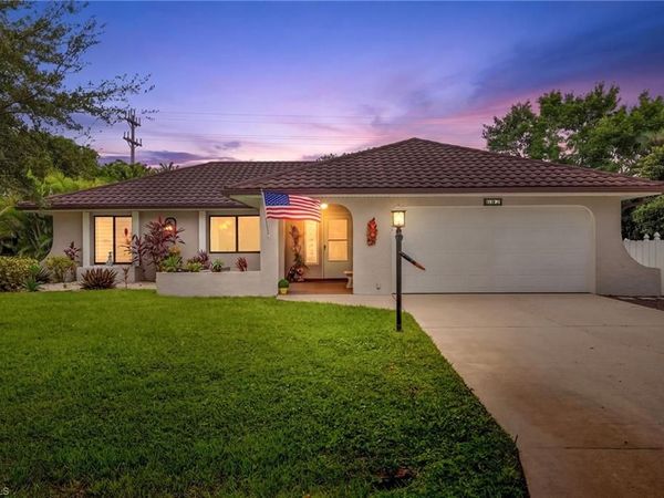 692 Morningmist LN , LEHIGH ACRES, FL 33974