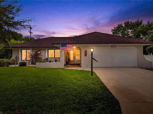 692 Morningmist LN , LEHIGH ACRES, FL 33974