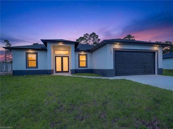 792 Bell BLVD S, LEHIGH ACRES, FL 33974