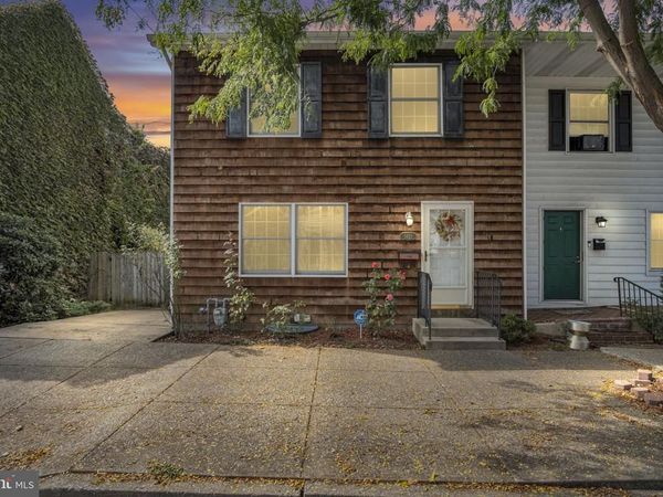 1422 GREEN STREET, HARRISBURG, PA 17102