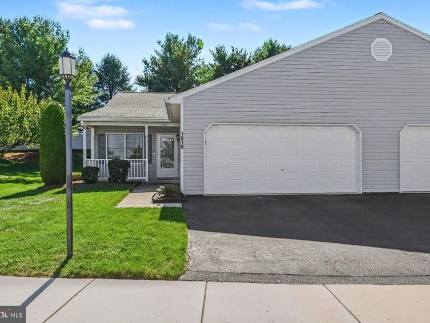 1010 Hastings Boulevard, Unit 1010, York, PA 17402 Main Photo