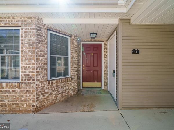 5 KENSINGTON COURT, WILMINGTON, DE 19804
