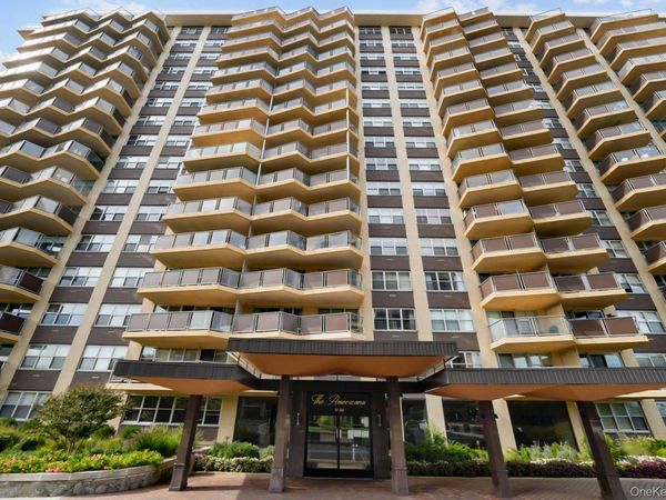 17-85 215th Street , Unit 2H, Bayside, NY 11360
