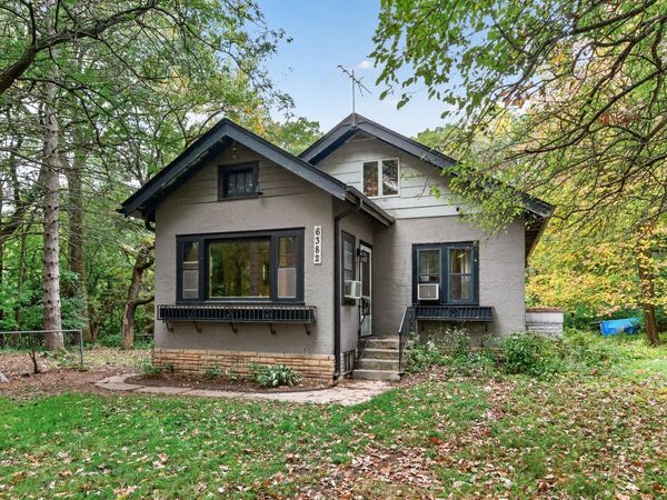 6382 Stillwater Boulevard N, Oakdale, MN 55128