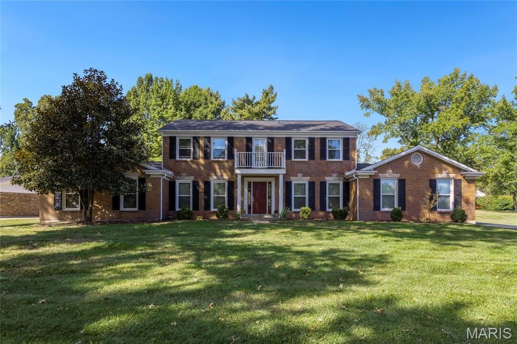 14300 Markham Lane, Chesterfield, MO 63017 Main Photo