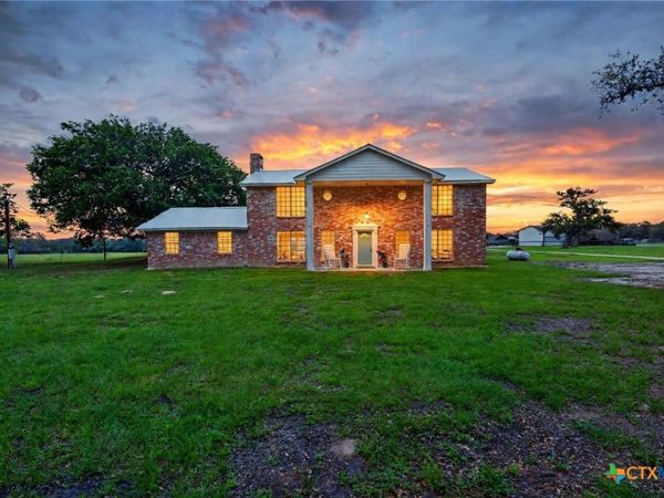 6072 County Road 122 , Hallettsville, TX 77964