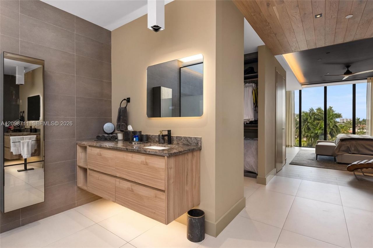 30 Isle Of Venice Dr , Unit PH3, Fort Lauderdale, FL 33301 Photo
