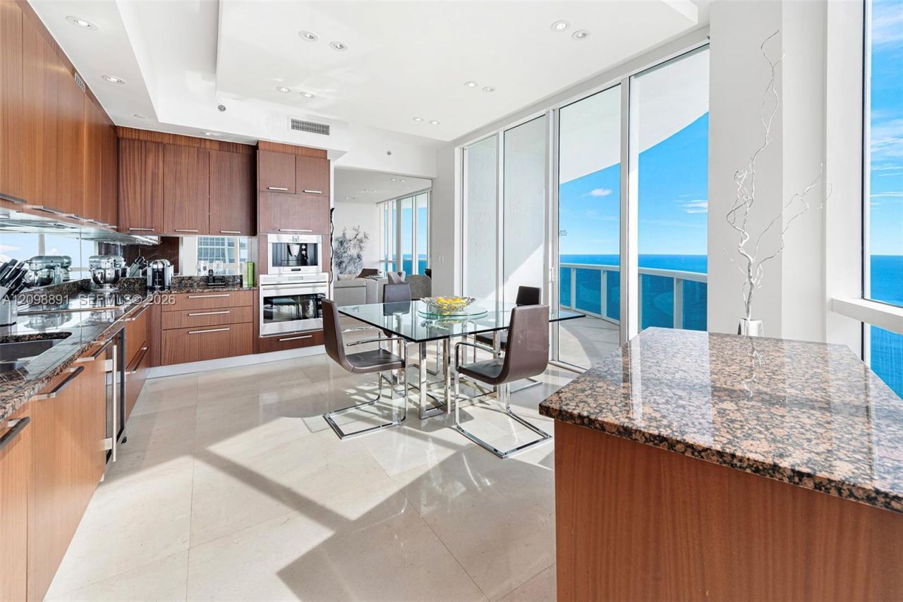 15901 Collins Ave , Unit 2801, Sunny Isles Beach, FL 33160 Photo