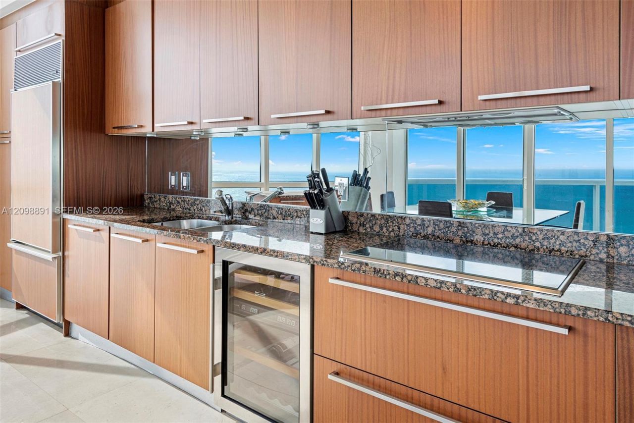 15901 Collins Ave , Unit 2801, Sunny Isles Beach, FL 33160 Photo