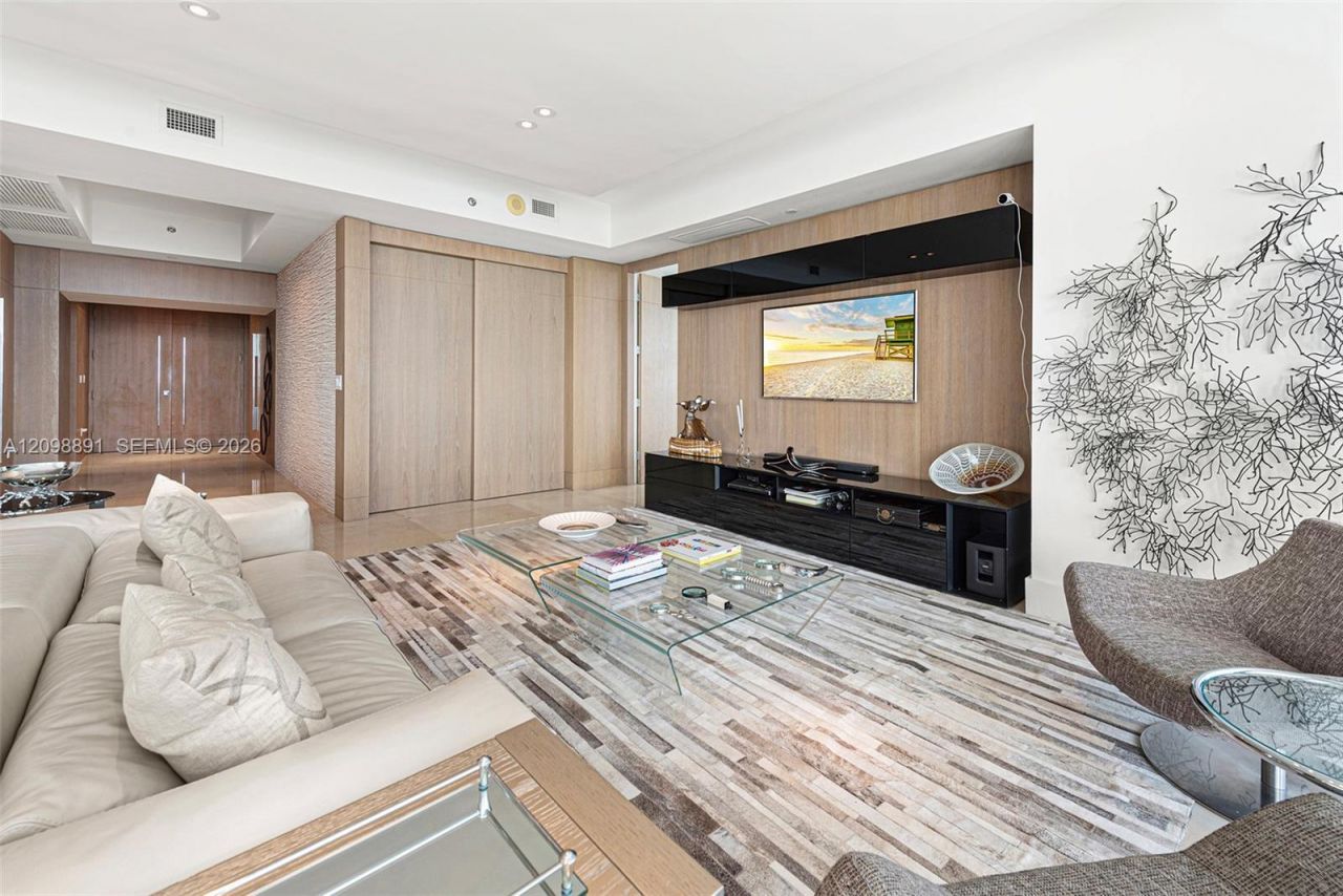 15901 Collins Ave , Unit 2801, Sunny Isles Beach, FL 33160 Photo