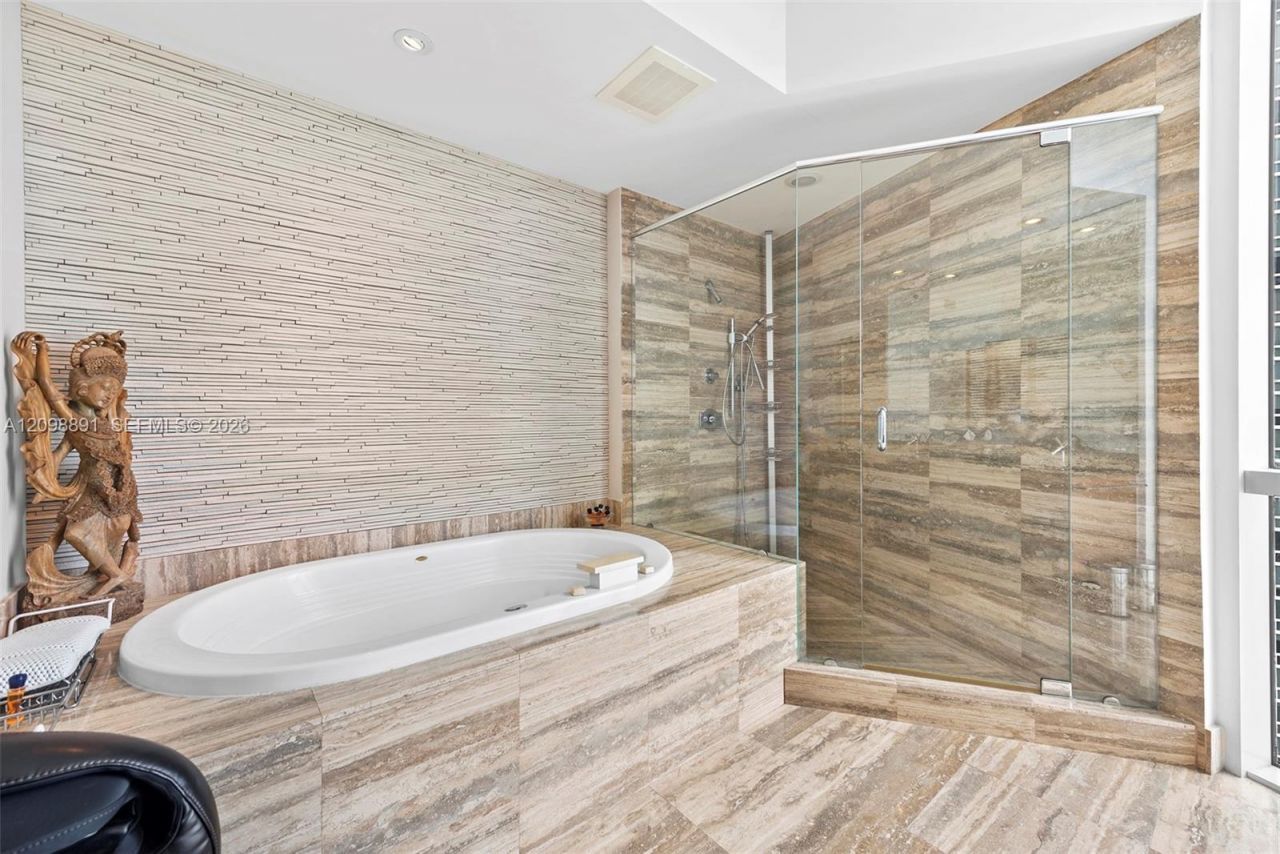 15901 Collins Ave , Unit 2801, Sunny Isles Beach, FL 33160 Photo