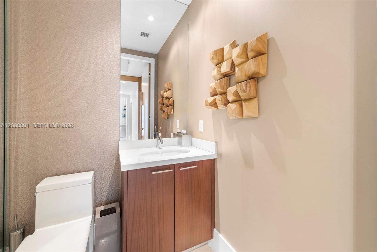 15901 Collins Ave , Unit 2801, Sunny Isles Beach, FL 33160 Photo