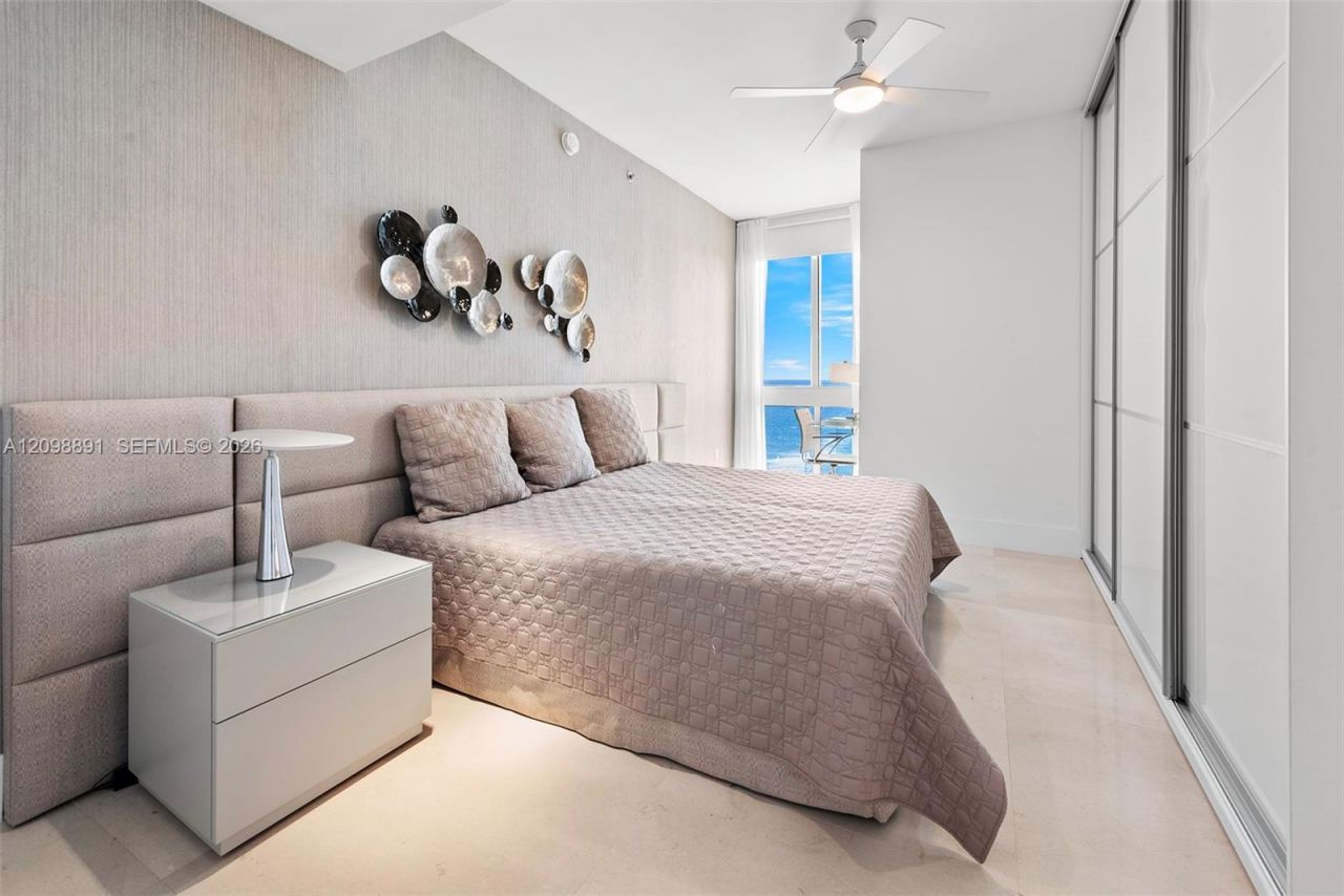15901 Collins Ave , Unit 2801, Sunny Isles Beach, FL 33160 Photo