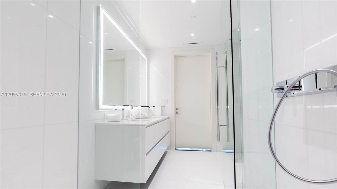 300 Biscayne Boulevard Way , Unit 503C, Miami, FL 33131 Photo