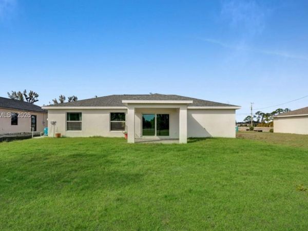 4217 NE 23rd Pl , Cape Coral, FL 33909