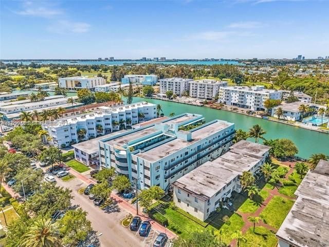 1165 Marseille Dr , Unit 20, Miami Beach, FL 33141 Photo