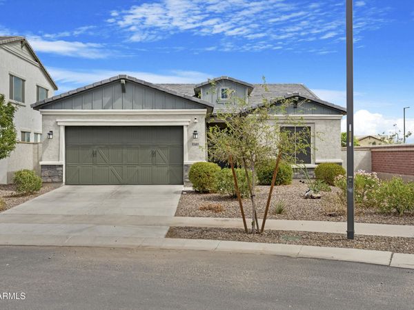 13485 N 145th Drive, Surprise, AZ 85379