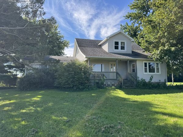 423 E 300n Road , Gibson City, IL 60936