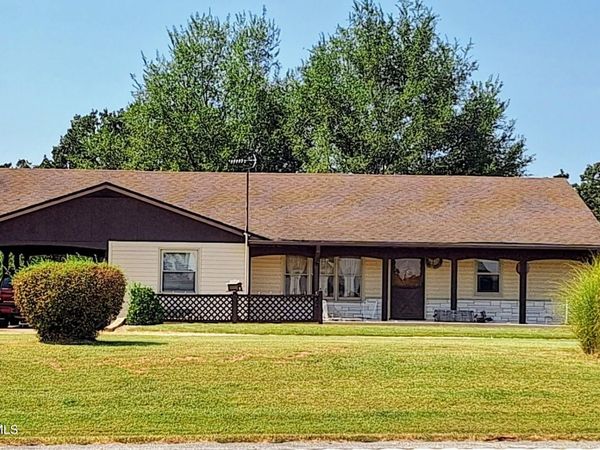 34217 U.S. 63 , Vienna, MO 65582