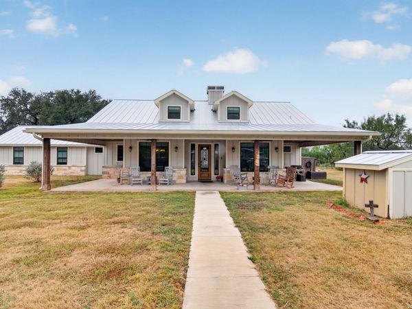 4682 County Road 416, Uvalde, TX 78801