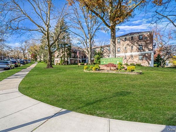 8 Terrace Circle , Unit 1G, Great Neck, NY 11021
