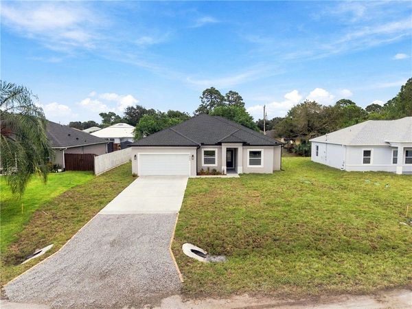 7966 104th Avenue , Vero Beach, FL 32967
