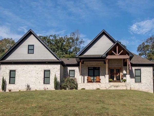 134 Plantation Cir, Killen, AL 35645