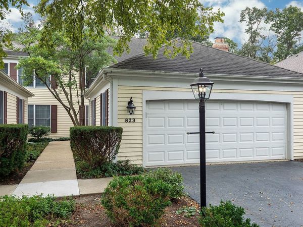 823 Suffield Square, Lincolnshire, IL 60069