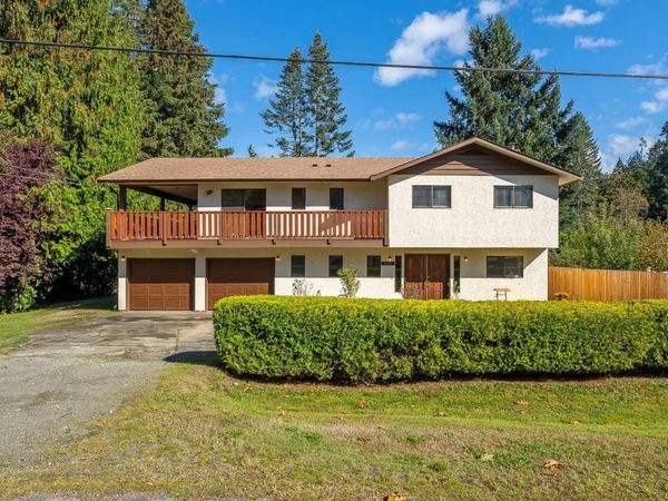 4344 Briardale Rd, Royston, BC V9N 9R7