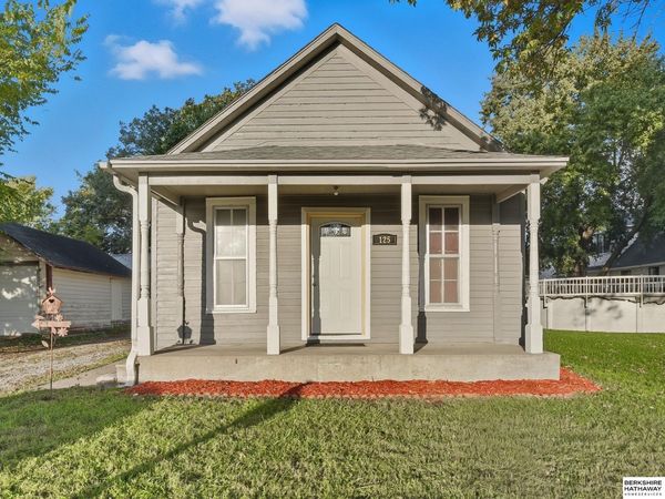 125 N Maple Street, Fremont, NE 68025