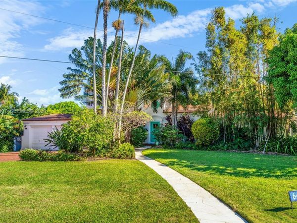 6415 Pine Tree Drive Cir, Miami Beach, FL 33141