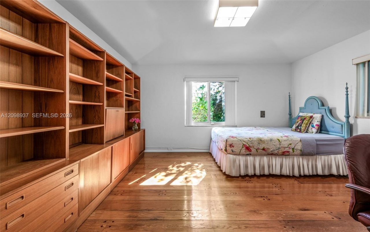 6415 Pine Tree Drive Cir, Miami Beach, FL 33141 Photo