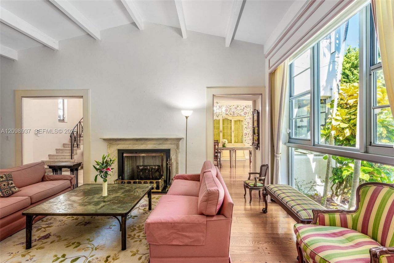 6415 Pine Tree Drive Cir, Miami Beach, FL 33141 Photo