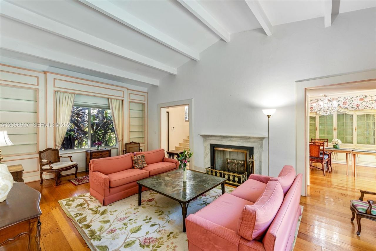 6415 Pine Tree Drive Cir, Miami Beach, FL 33141 Photo