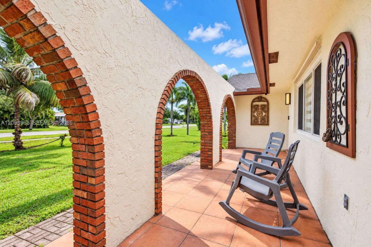 16110 Stirling Rd , Southwest Ranches, FL 33331 Photo