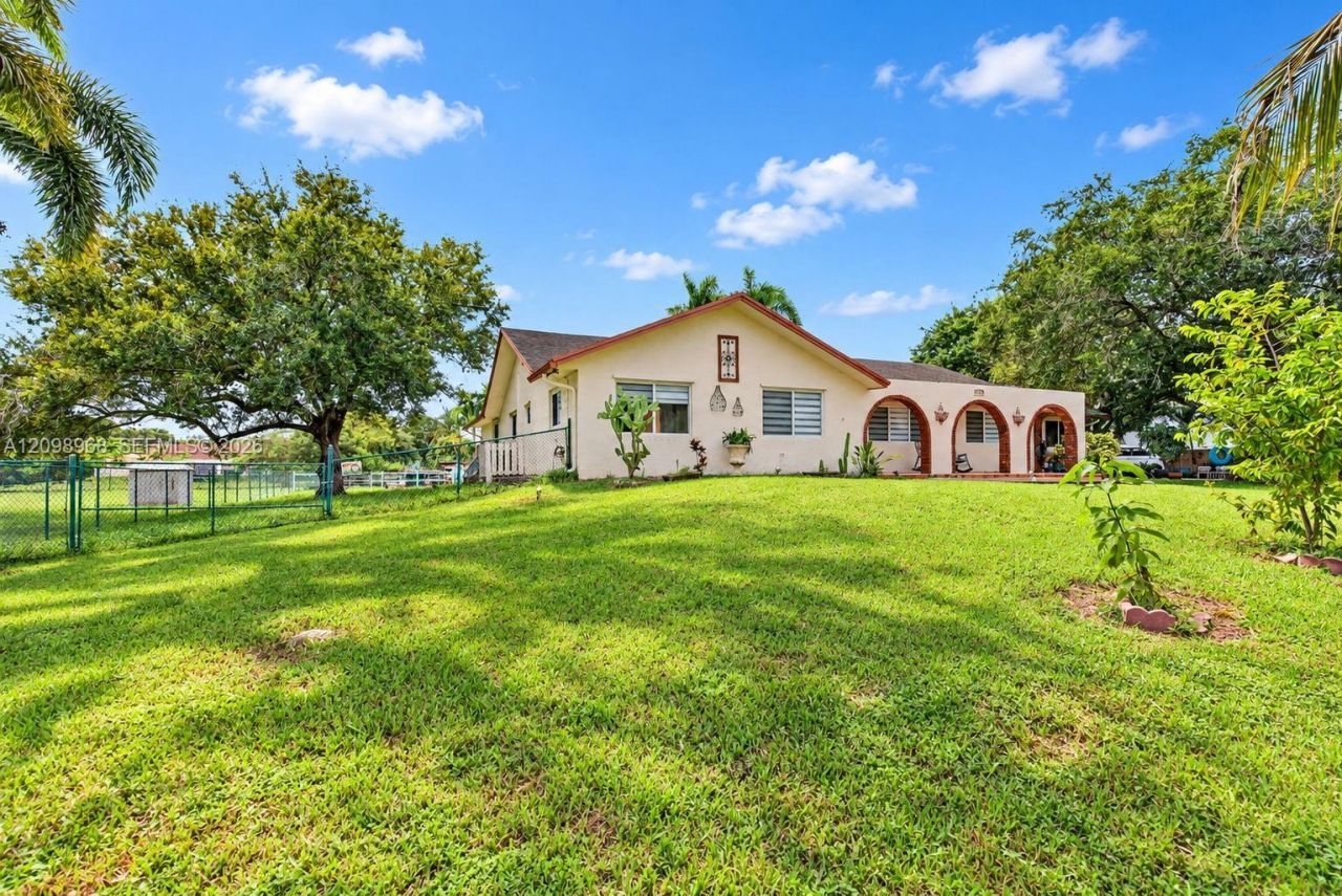 16110 Stirling Rd, Southwest Ranches, FL 33331 Photo