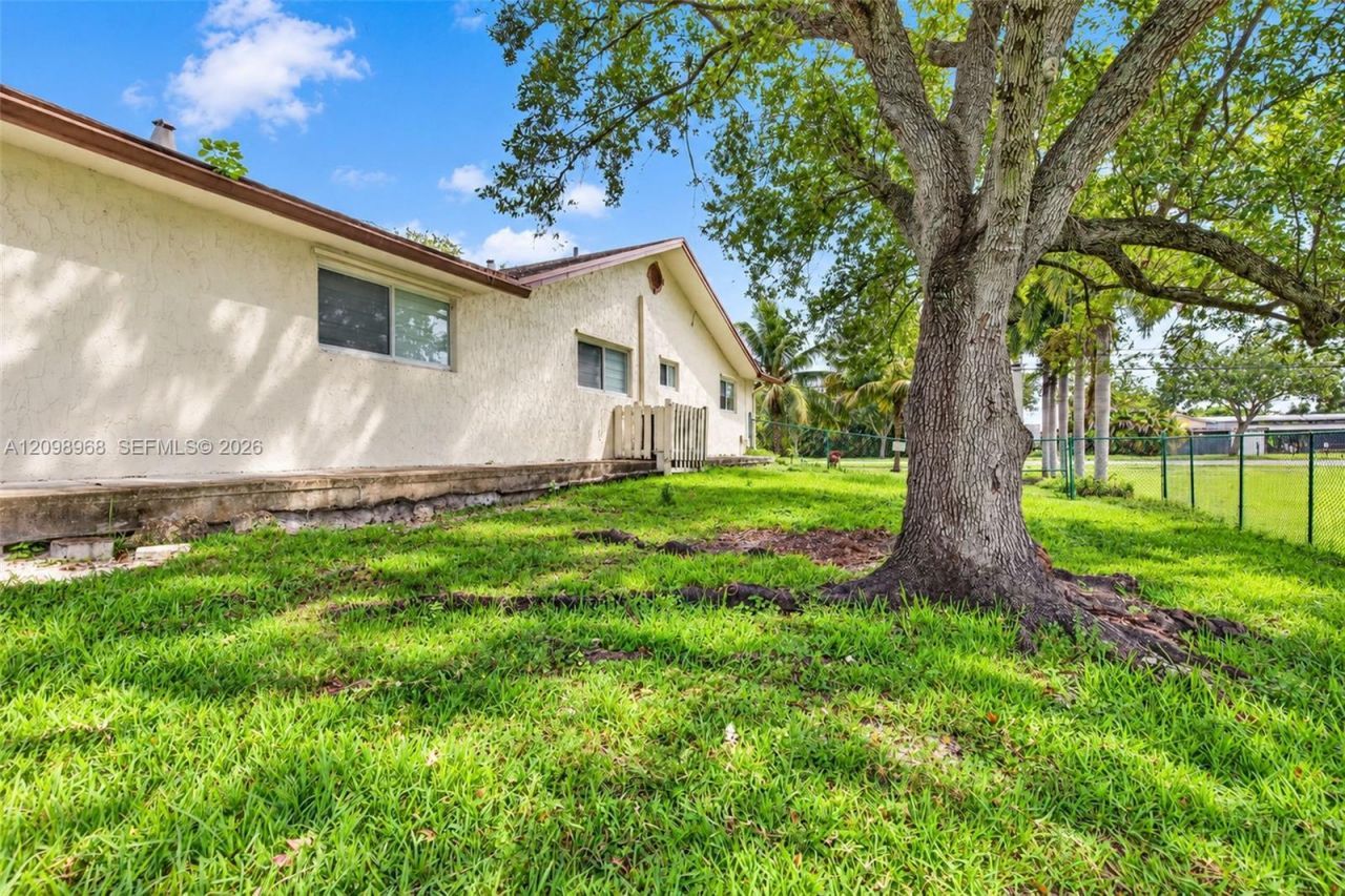16110 Stirling Rd, Southwest Ranches, FL 33331 Photo