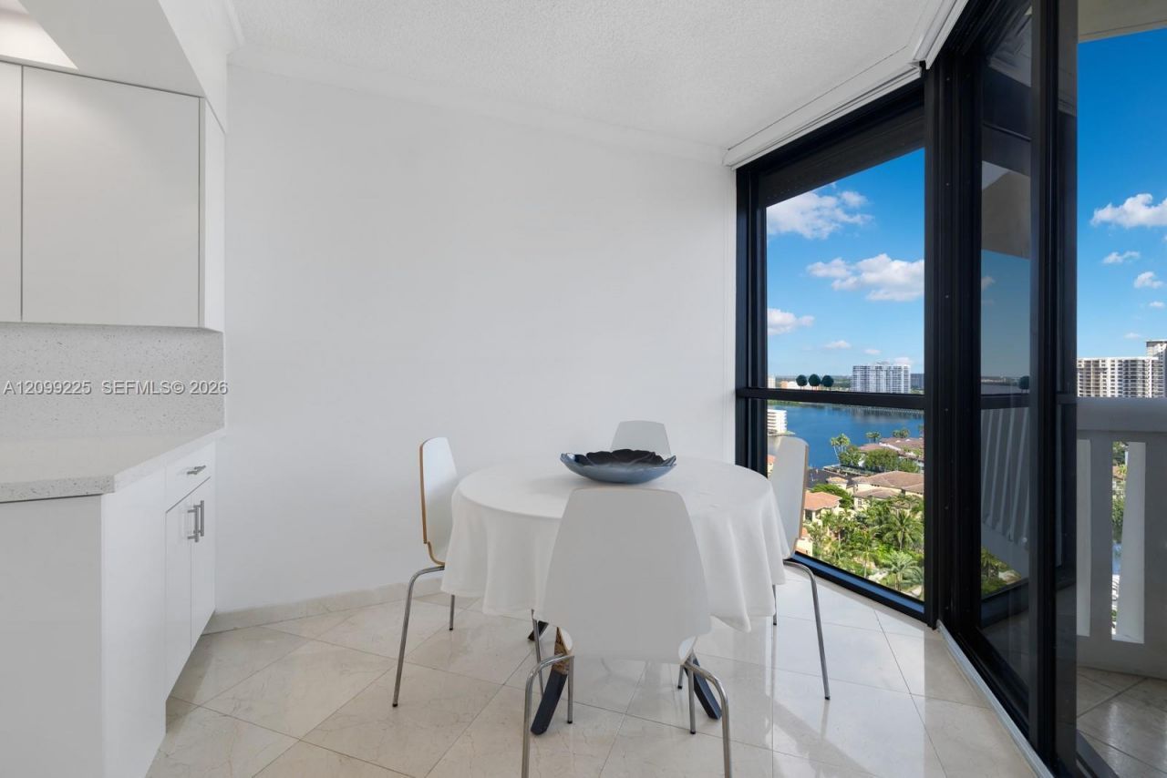 2000 Island Blvd , Unit 1710, Aventura, FL 33160 Photo