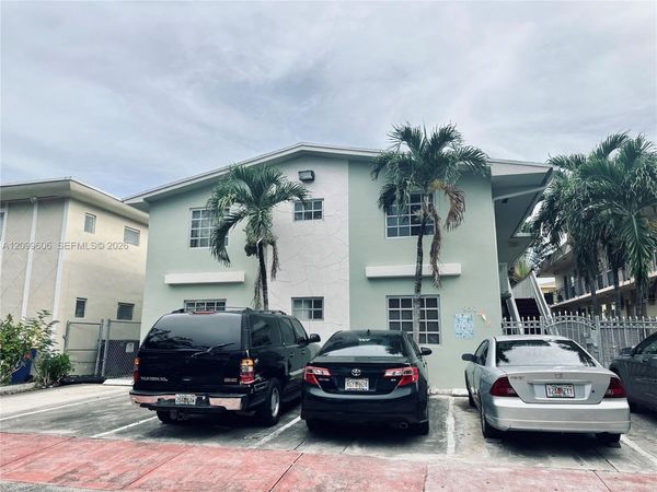 950 Biarritz Dr, Unit 4, Miami Beach, FL 33141