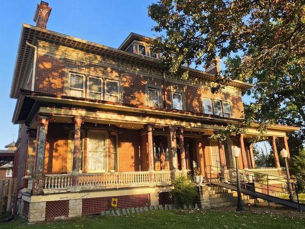 2256 Collingwood Boulevard, Toledo, OH 43620