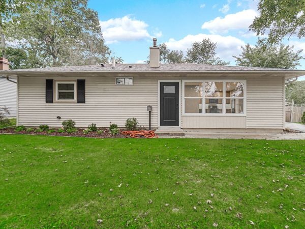 205 Randle Street , Valparaiso, IN 46383